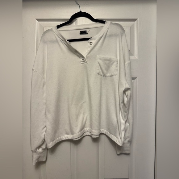 Urban Outfitters Out From Under Women’s White Long Sleeve Henley Size S - Picture 1 of 4